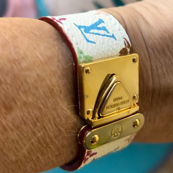 RARE Louis Vuitton Luxury Leather Bracelet - Picture 3 of 4